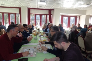 Her yıl gerçekleştirdiğimiz lisans öğrencilerine burs verme programının bu yıl 10.yılını öğrenci buluşması ile kutlamanın onur ve gururunu yaşıyoruz… 